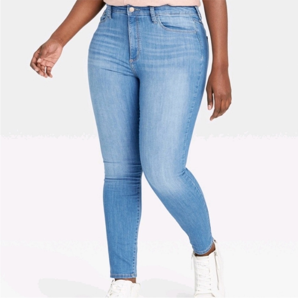 Universal Thread Women's Sky Blue Skinny Jeans high rise, light blue 12 31r